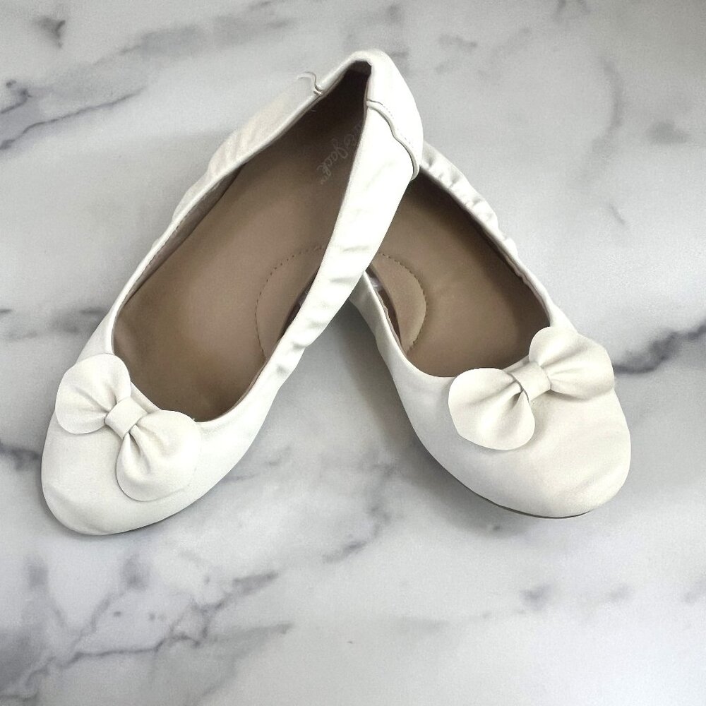 Cat & Jack Ballet Flat with Bow Detail, White, Size 1